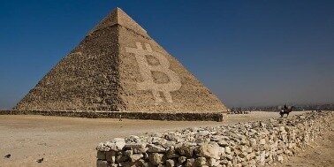 is bitcoin a pyramid scheme